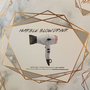 Aria Beauty: BLOW DRYER